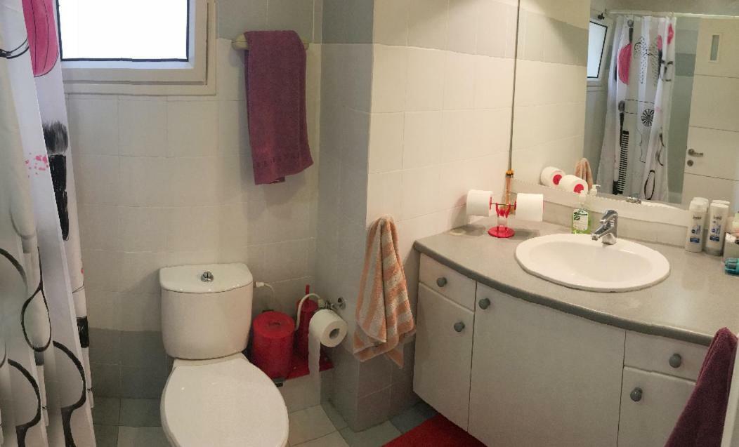 Comfortable Quiet Room With A Private Bathroom In Shared Apartment Tel Aviv-Jaffa Exterior foto